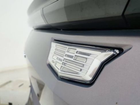 Used 2024 Cadillac Lyriq Sport image 17