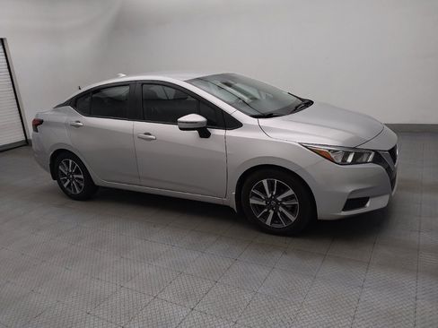 Used 2020 Nissan Versa SV FWD image 11