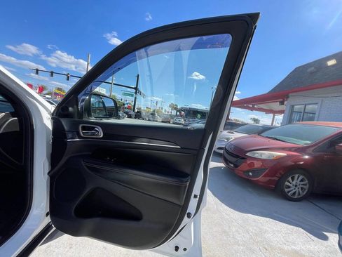 Used 2014 Jeep Grand Cherokee Limited image 14