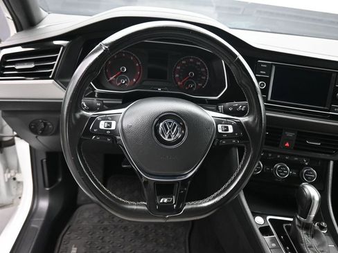 Used 2019 Volkswagen Jetta R-Line w/ R-Line Cold Weather Package FWD image 14