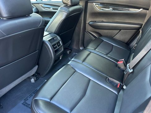 Certified 2022 Cadillac XT5 Premium Luxury FWD image 14