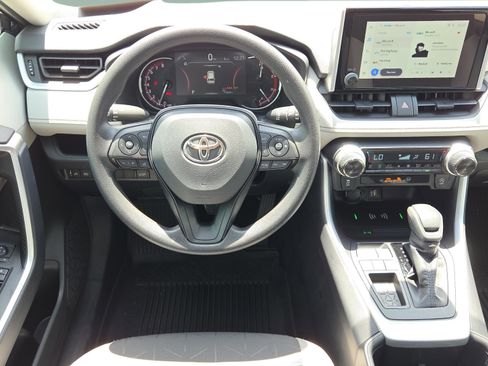 Certified 2025 Toyota RAV4 XLE w/ Convenience Package FWD image 13
