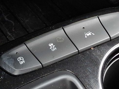 Used 2023 Chevrolet TrailBlazer LT FWD image 24