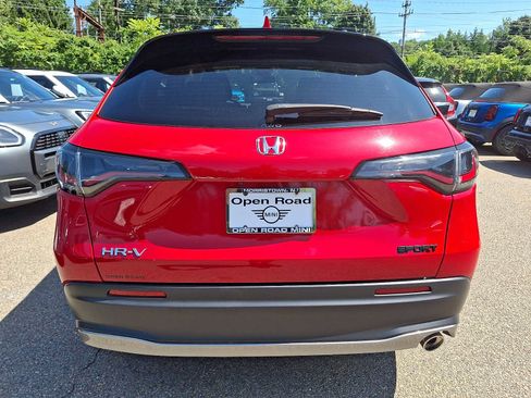Used 2024 Honda HR-V Sport image 5