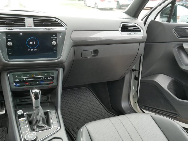 Certified 2024 Volkswagen Tiguan SE R-Line AWD/4WD image 21