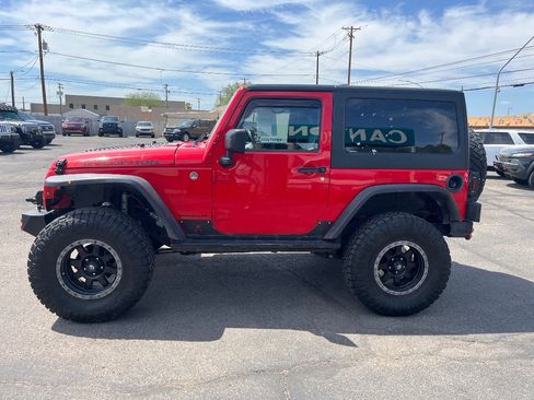 Used 2015 Jeep Wrangler Rubicon w/ Power Convenience Group AWD/4WD image 6