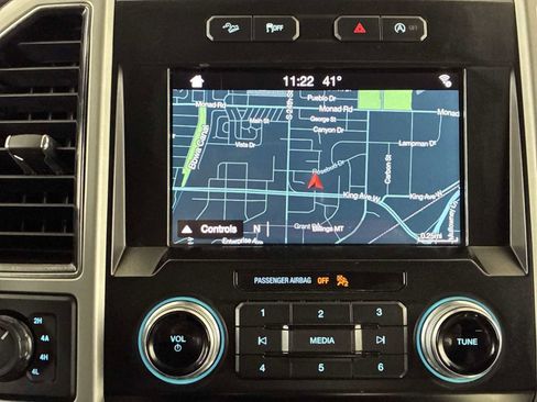 Used 2017 Ford F150 Lariat w/ Equipment Group 502A Luxury AWD/4WD image 19