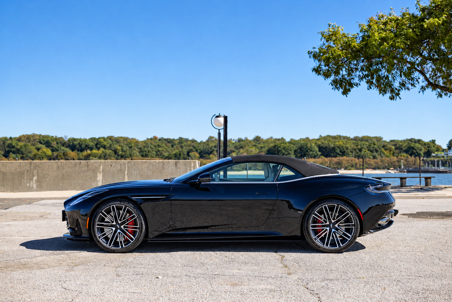 Used 2024 Aston Martin DB12 Convertible RWD image 45