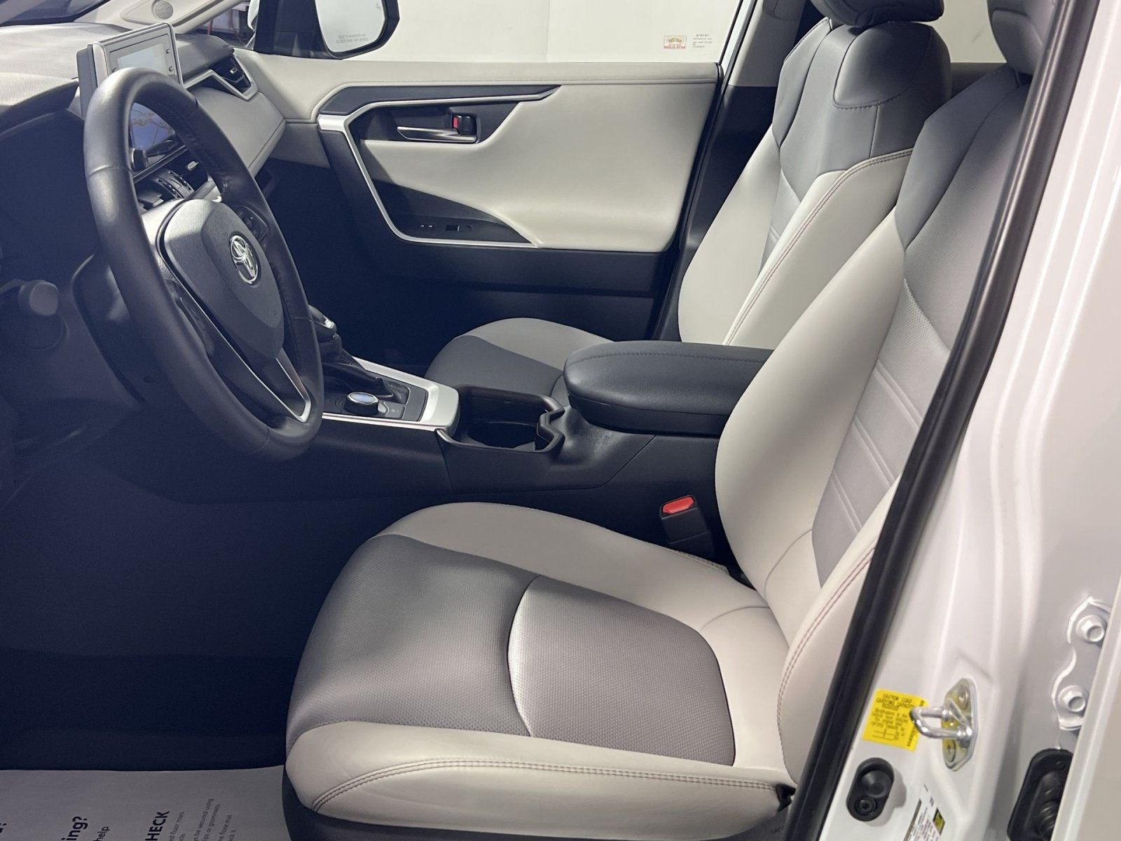 Used 2019 Toyota RAV4 Limited AWD/4WD image 13