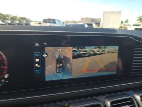 Used 2026 Mercedes-Benz GLS 450 4MATIC image 16