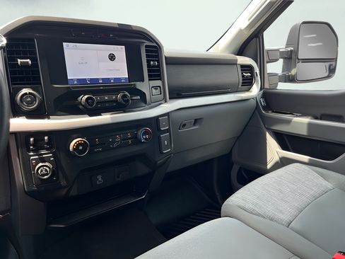 Used 2022 Ford F150 XLT w/ XTR Package AWD/4WD image 43
