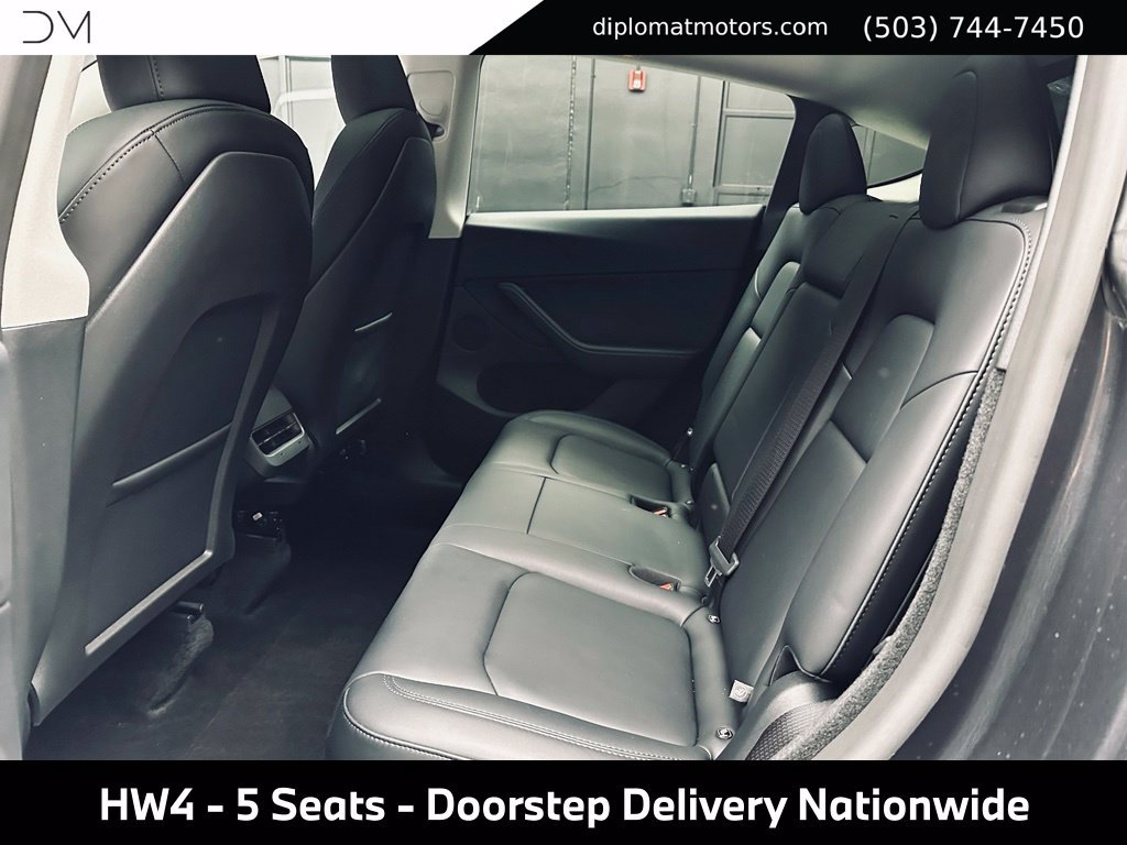 Used 2025 Tesla Model Y Long Range AWD/4WD image 22