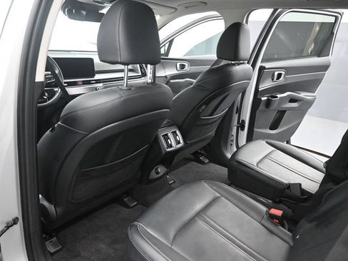 Certified 2025 Kia Sorento EX w/ EX Panoramic Sunroof Package AWD/4WD image 17