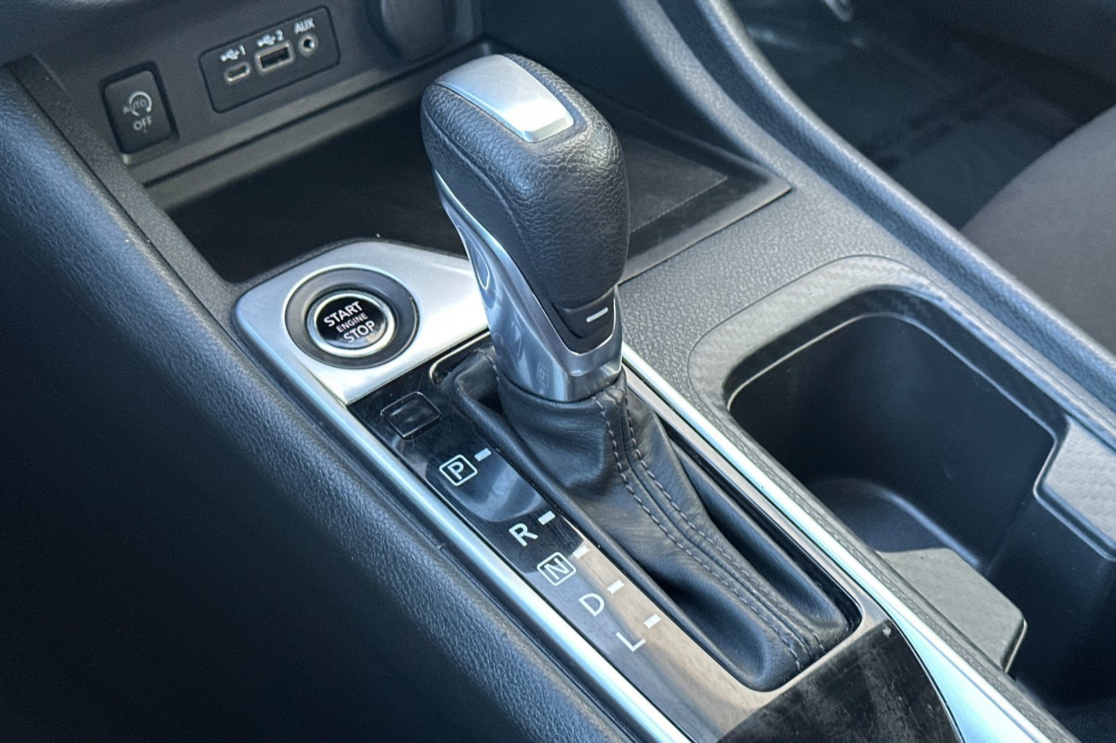 Used 2024 Nissan Sentra SV FWD image 27