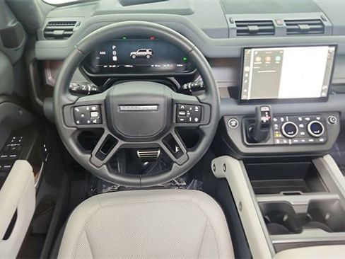 Used 2025 Land Rover Defender 110 X image 35