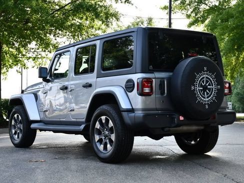 Used 2019 Jeep Wrangler Unlimited Sahara AWD/4WD image 5
