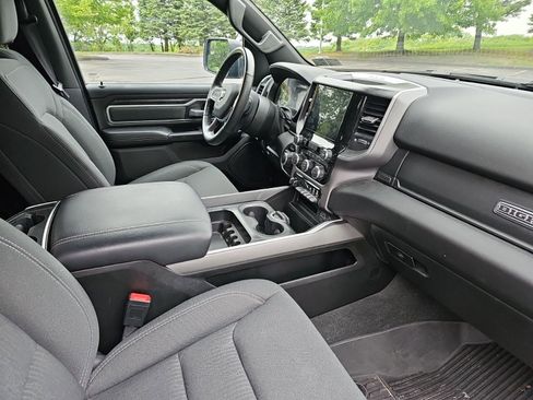 Used 2022 RAM 1500 Big Horn AWD/4WD image 11