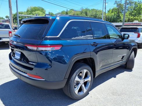 New 2026 Jeep Grand Cherokee Limited AWD/4WD image 4