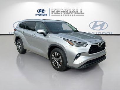 Used 2021 Toyota Highlander XLE