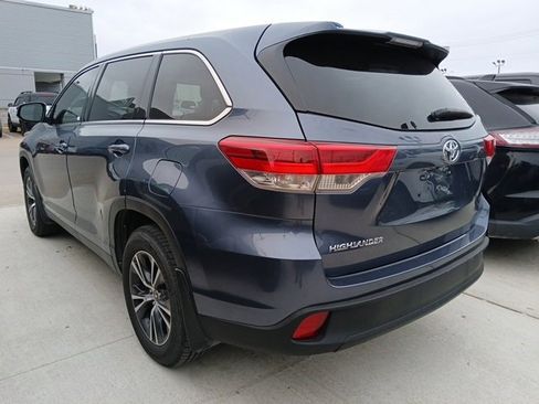 Used 2019 Toyota Highlander LE image 7