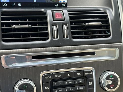 Used 2016 Volvo XC60 T5 Premier image 24