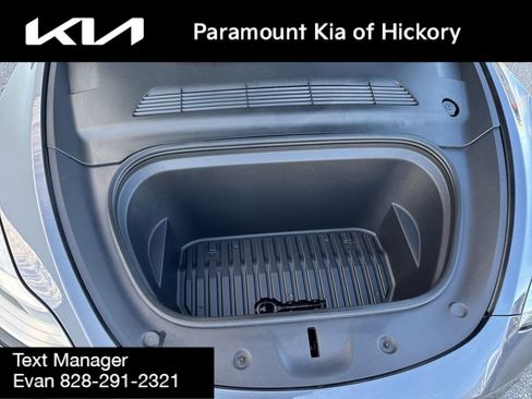 Used 2022 Tesla Model Y Long Range image 33