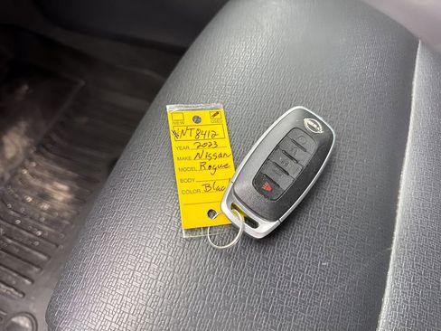 Used 2023 Nissan Rogue SV w/ SV Premium Package image 35