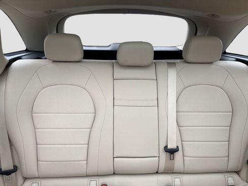 Used 2020 Mercedes-Benz GLC 300 4MATIC image 19