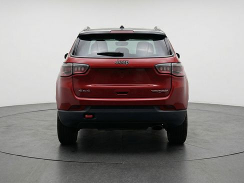 Used 2025 Jeep Compass Trailhawk image 7