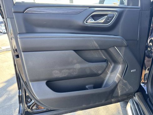 Used 2023 GMC Yukon SLT image 13