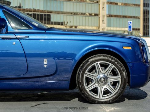 Used 2010 Rolls-Royce Phantom Drophead Coupe RWD image 11