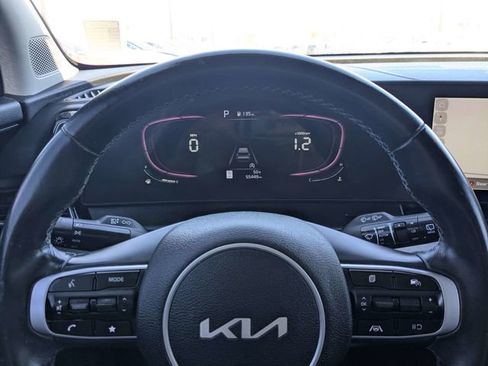 Used 2023 Kia Sportage EX image 29