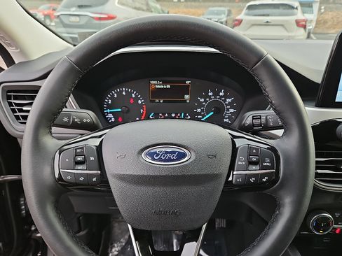 Used 2022 Ford Escape SE w/ Convenience Package image 18