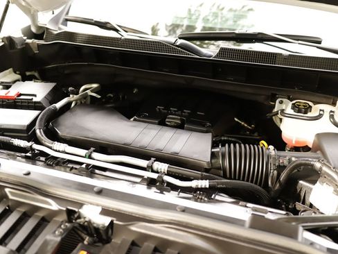 Used 2025 Chevrolet Silverado 1500 LT w/ LPO, Liner Protection Package AWD/4WD image 30