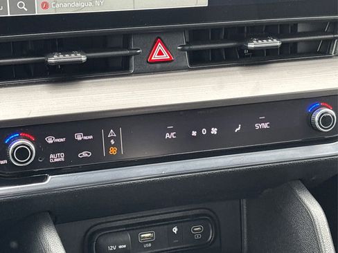 Used 2023 Kia Sportage EX image 28