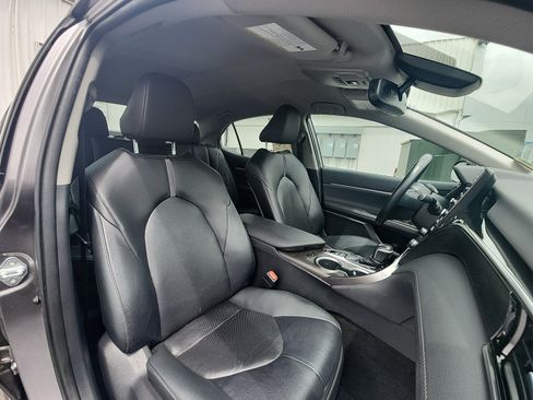 Used 2022 Toyota Camry XLE FWD image 23