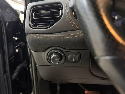 Used 2022 Dodge Durango R/T w/ Hemi Orange Plus Package AWD/4WD image 14