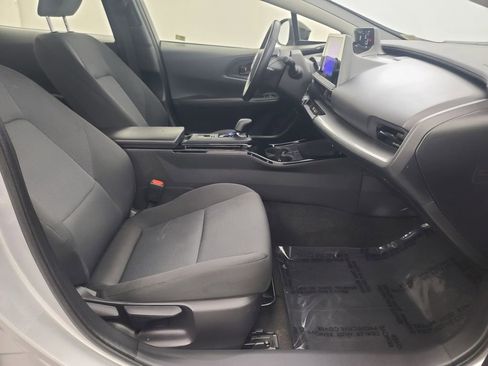 Used 2024 Toyota Prius Limited image 15