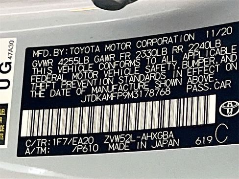 Used 2021 Toyota Prius Prime Limited w/ Carpet Mat Package (TMS) image 31