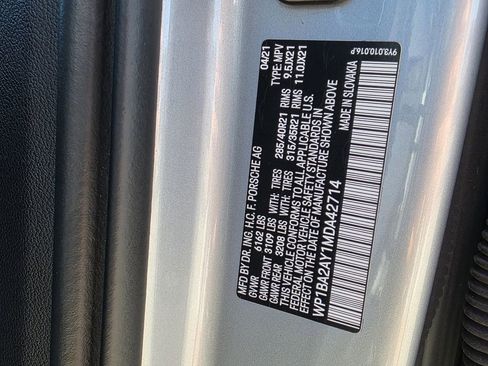 Used 2021 Porsche Cayenne Coupe image 42