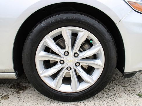 Used 2020 Chevrolet Malibu LT FWD image 36