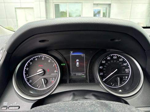 Used 2024 Toyota Camry SE FWD image 8