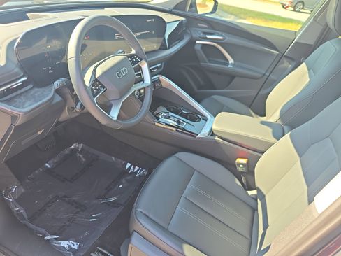 Certified 2025 Audi Q5 Premium Plus w/ Premium Plus AWD/4WD image 16