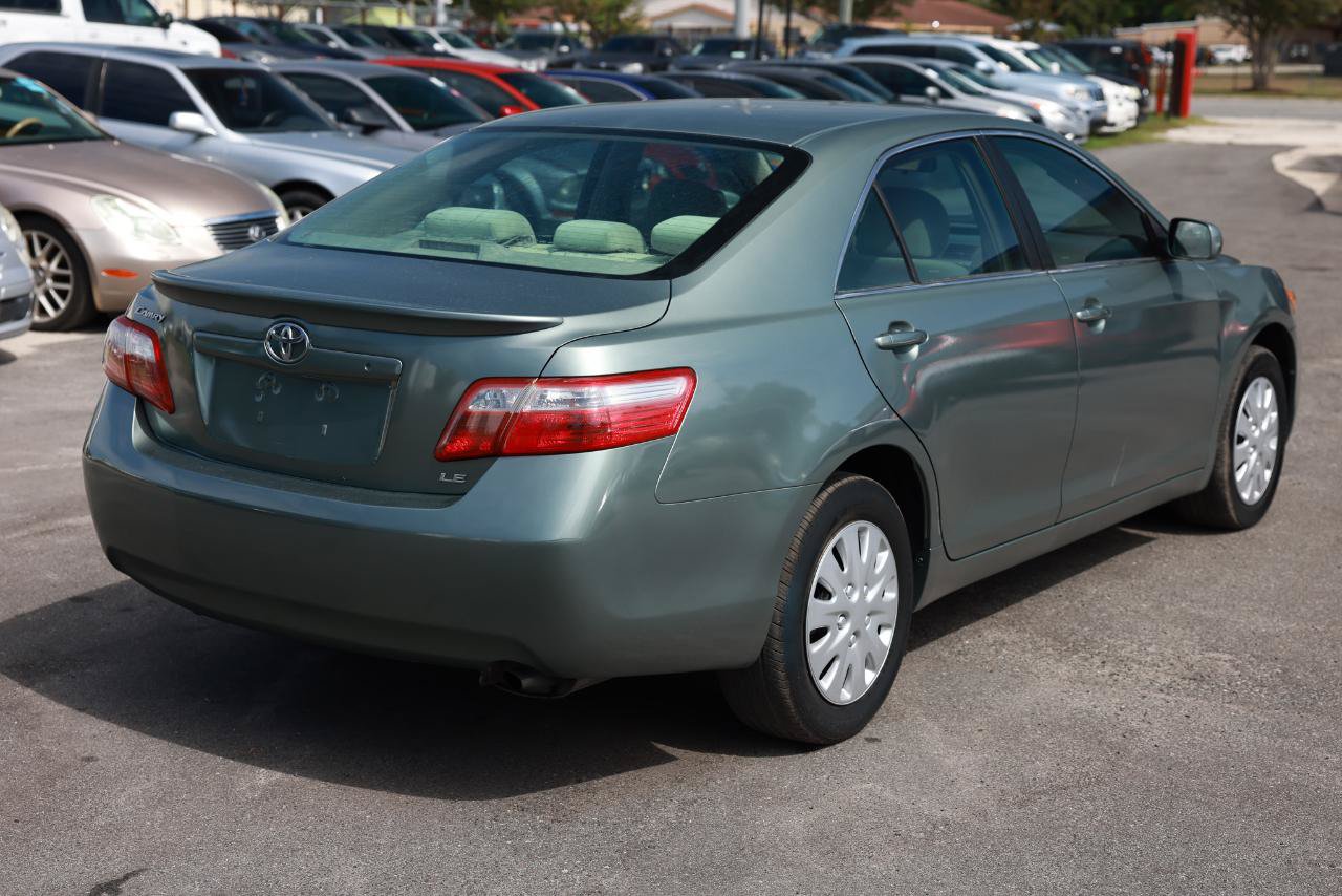 Used 2007 Toyota Camry LE FWD image 11