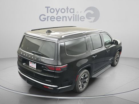 Used 2024 Jeep Wagoneer Series III AWD/4WD image 14