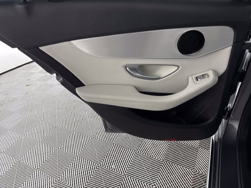 Used 2018 Mercedes-Benz C 300 Sedan image 11