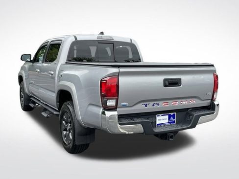 Used 2020 Toyota Tacoma SR5 RWD image 4