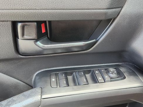 Certified 2024 Toyota Tacoma SR image 13