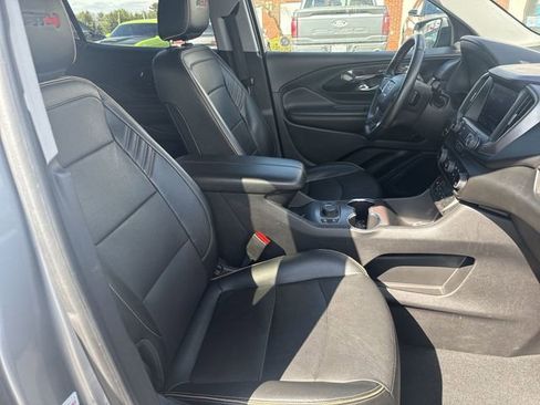 Used 2023 GMC Terrain AT4 image 25