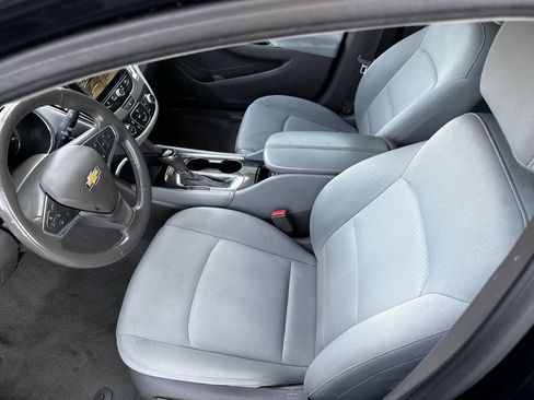 Used 2018 Chevrolet Malibu LT image 24